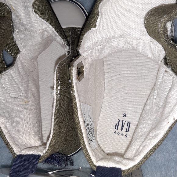 NWT GAP toddler shoes - Picture 6 of 6